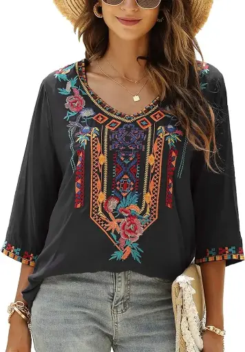 Vakakado Hippie Vêtements Dames Bohème Folklore Broderie Blouse Manches 3/4 Col V Tunique D'été Haut Décontracté